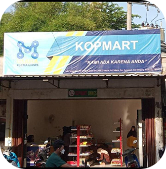 Suasana toko KOPMART KOPMA UNNES